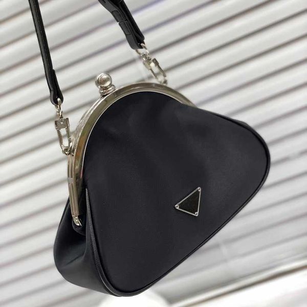 75%off fashion shoulder bags for women's middle vintage triangle bag luxury crossbody handbags purses 2023
75%off fashion shoulder bags for women's middle vintage triangle bag luxury crossbody handbags purses 2023