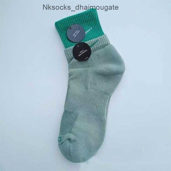 luxury fashion men's socks women's hook brand stockings designers fake two pairs splicing women men sports yoga breathable stockin, Black
luxury fashion men's socks women's hook brand stockings designers fake two pairs splicing women men sports yoga breathable stockin, Black