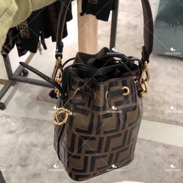 female bags 2023 bucket mini one-shoulder portable messenger bag female ladies crossbody tote handbags for women
female bags 2023 bucket mini one-shoulder portable messenger bag female ladies crossbody tote handbags for women