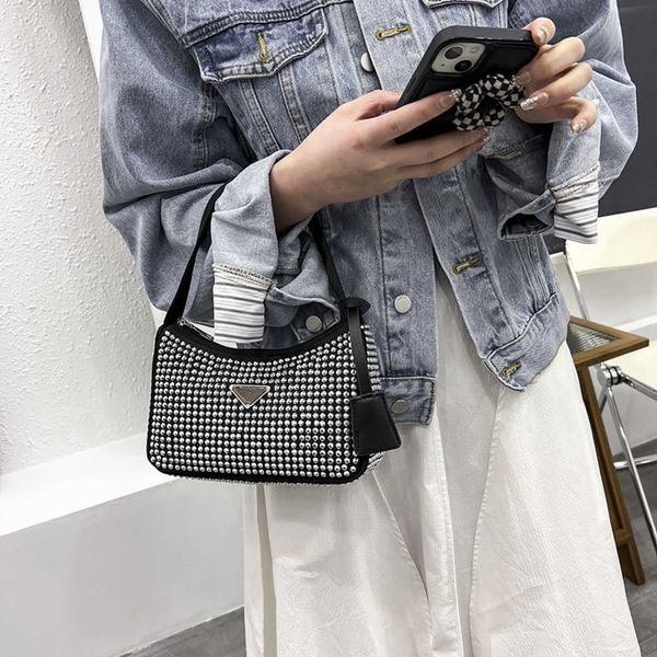 wholesale market 2023 luxury style niche premium texture popular one messenger handbaghigh quality
wholesale market 2023 luxury style niche premium texture popular one messenger handbaghigh quality