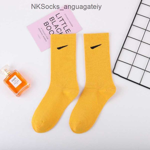 fashion luxury men's socks women's hook brand stockings designers candy colorful medium long women men couple's stocking brea, Black
fashion luxury men's socks women's hook brand stockings designers candy colorful medium long women men couple's stocking brea, Black