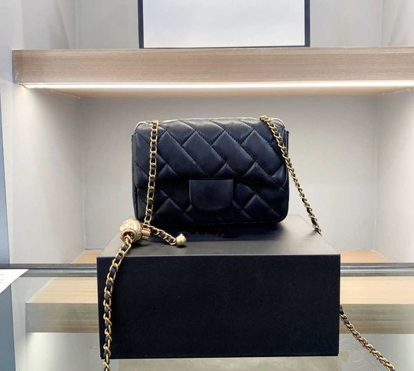 chain mini bag new thick large gold chain shoulder bags famous designer women's bag retro leather fashion claic cross body purse tote q
chain mini bag new thick large gold chain shoulder bags famous designer women's bag retro leather fashion claic cross body purse tote q
