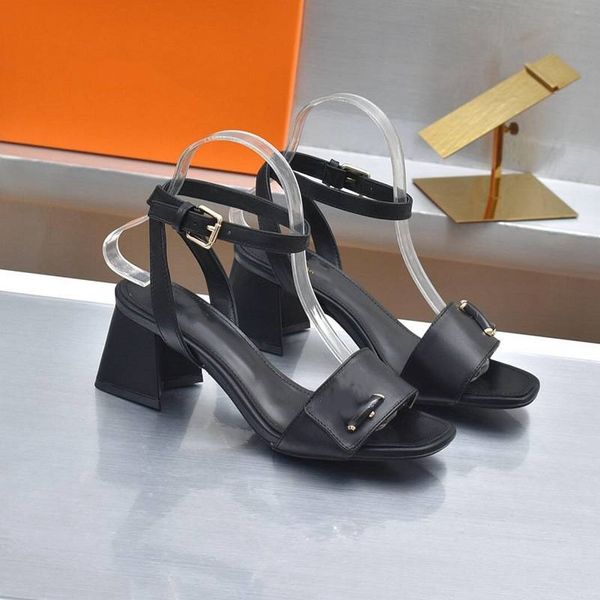 2023 heels sandals luxurys designers fashion louiseity heel women shoes viutonity dress shoe summer ladies slipers l1, Black
2023 heels sandals luxurys designers fashion louiseity heel women shoes viutonity dress shoe summer ladies slipers l1, Black