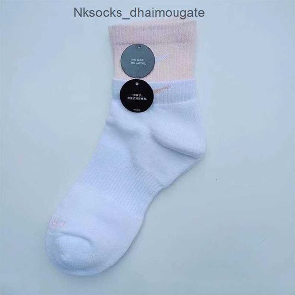 men's fashion luxury socks women's hook brand stockings designers fake two pairs splicing women men sports yoga breathable stockin, Black
men's fashion luxury socks women's hook brand stockings designers fake two pairs splicing women men sports yoga breathable stockin, Black