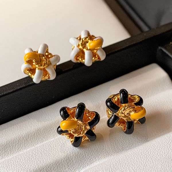 colored enamel drop glaze flower earrings stud female 2023 new light luxury all-match exquisite small accessories jewelry, Golden;silver
colored enamel drop glaze flower earrings stud female 2023 new light luxury all-match exquisite small accessories jewelry, Golden;silver