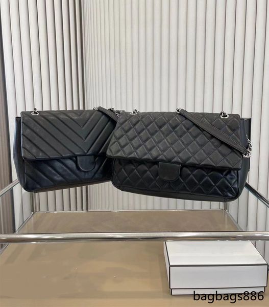 female calves maxi airport quilting bag silver metal hardware restoring ancient ways matelasse chain shoulder messenger bag big capcity desi
female calves maxi airport quilting bag silver metal hardware restoring ancient ways matelasse chain shoulder messenger bag big capcity desi