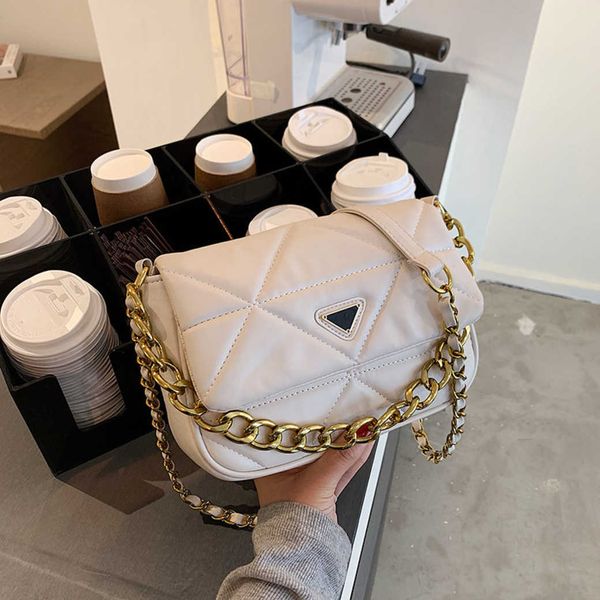 wholesale market 2023 luxury simple chain sewing thread texture personalized fashionable women's new foreign style small baghigh qualit
wholesale market 2023 luxury simple chain sewing thread texture personalized fashionable women's new foreign style small baghigh qualit