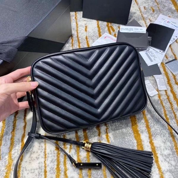 designer lou ladies handbag shoulder bag fashion bag leather camera bag with adjustable leather shoulder strap detachable leather tassels.
designer lou ladies handbag shoulder bag fashion bag leather camera bag with adjustable leather shoulder strap detachable leather tassels.