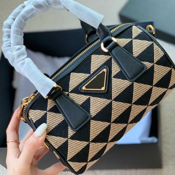 55%off new luxury fashion brand bags boston pillow embroidery fabric handbag triangle pattern cylinder women's bag female shoulder cros
55%off new luxury fashion brand bags boston pillow embroidery fabric handbag triangle pattern cylinder women's bag female shoulder cros