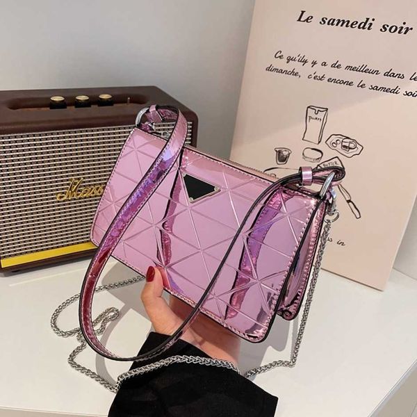 luxury fashion bag new high-end underarm women's leather laser chain small versatile bright mirror diamond grid single shoulder cross b
luxury fashion bag new high-end underarm women's leather laser chain small versatile bright mirror diamond grid single shoulder cross b