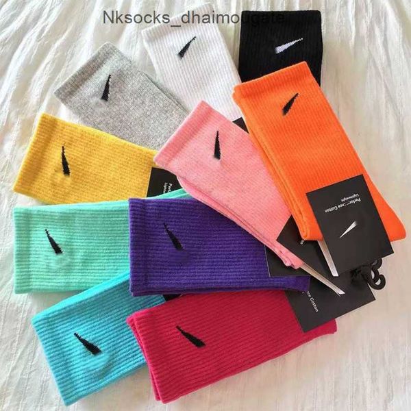 fashion luxury men's socks women's hook brand stockings designers candy colorful medium long women men couple's stocking brea, Black
fashion luxury men's socks women's hook brand stockings designers candy colorful medium long women men couple's stocking brea, Black