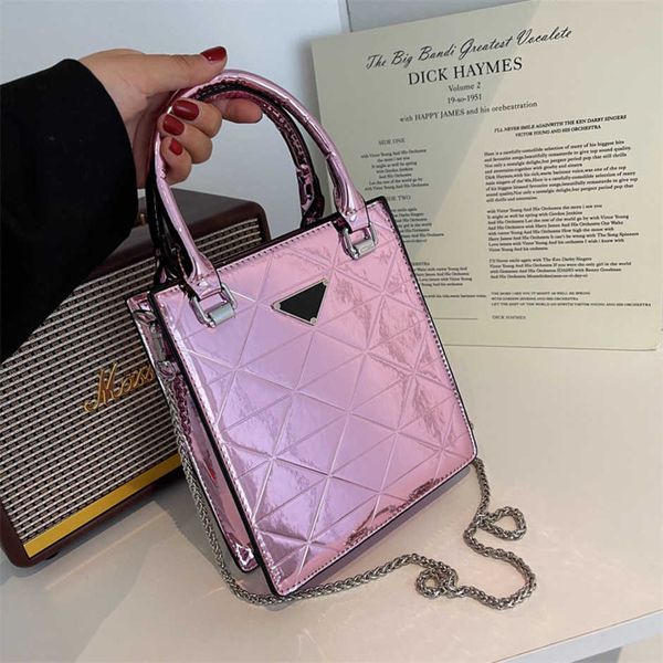 luxury fashion bag spring and summer new fried street shiny women's foreign style hand oxygen single shoulder diagonal baghigh
luxury fashion bag spring and summer new fried street shiny women's foreign style hand oxygen single shoulder diagonal baghigh
