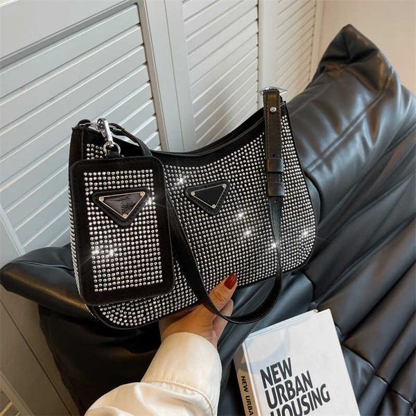 2023 luxury summer female new street trend drill single shoulder underarm sense niche baghigh
2023 luxury summer female new street trend drill single shoulder underarm sense niche baghigh