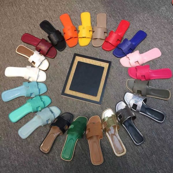 2022 designer slippers classic sandals genuine leather fashion h heel flip flops with dustbag size 34-43, Black
2022 designer slippers classic sandals genuine leather fashion h heel flip flops with dustbag size 34-43, Black