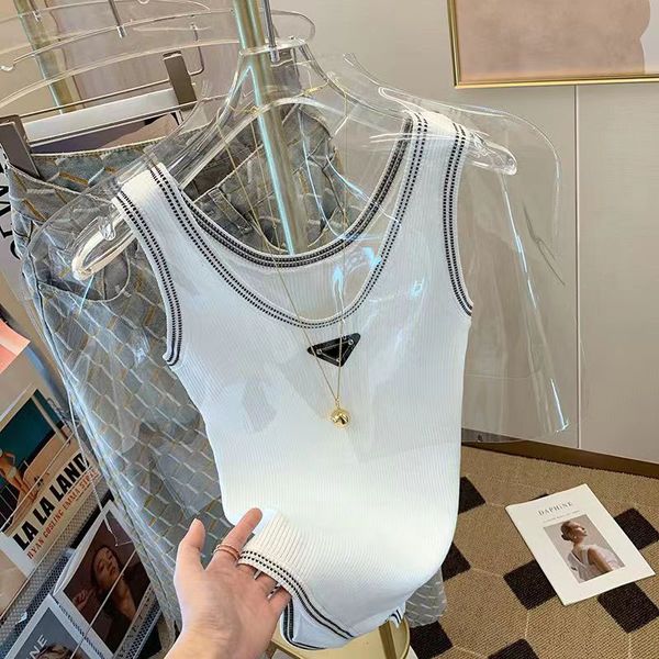 23ss new women's fashion outside wear vest sweater sleeveless knitted fashion t-shirt short style slim zipper summer casual women', White
23ss new women's fashion outside wear vest sweater sleeveless knitted fashion t-shirt short style slim zipper summer casual women', White