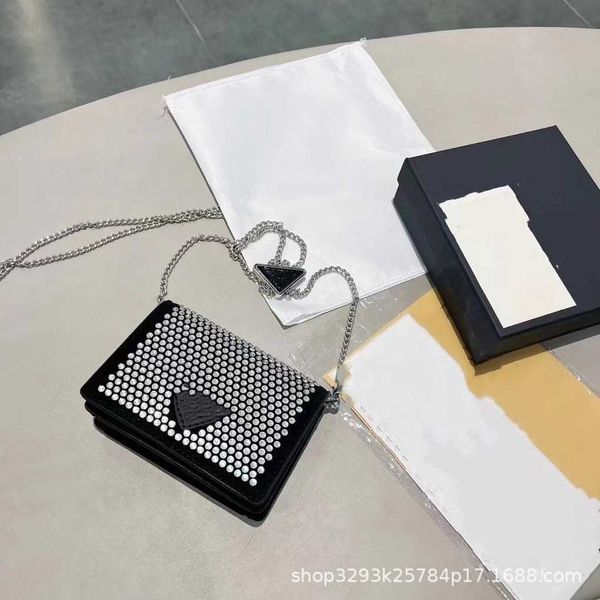 80% 2023 luxury net with mini flash diamond lady versatile chain messenger mouth red envelope spring and summer new stylehigh quality
80% 2023 luxury net with mini flash diamond lady versatile chain messenger mouth red envelope spring and summer new stylehigh quality