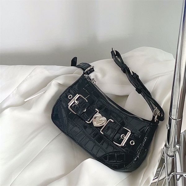 evening bags y2k girls retro love shoulder patent leather ladies small messenger pattern womens hobos underarm 230224
evening bags y2k girls retro love shoulder patent leather ladies small messenger pattern womens hobos underarm 230224