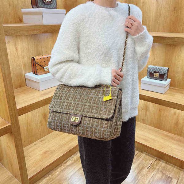 2023 new luxury fashion bag texture autumn and canvas large capacity portable versatile totehigh
2023 new luxury fashion bag texture autumn and canvas large capacity portable versatile totehigh