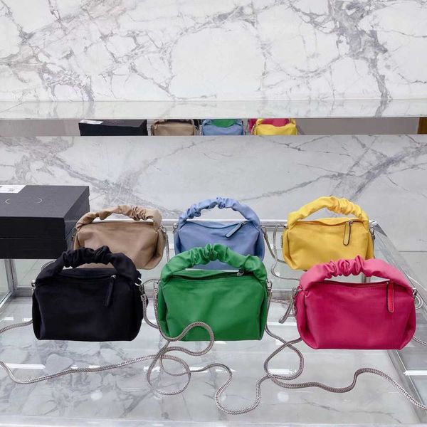 70 2023 luxury classic nylon fabric hobo messenger versatile chain dumpling womens shoulder baghigh quality
70 2023 luxury classic nylon fabric hobo messenger versatile chain dumpling womens shoulder baghigh quality