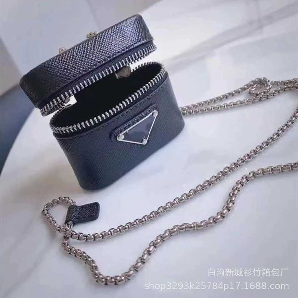2023 new shoulder bag headset new chain mouth red envelope women's one shoulder messenger mini headset trend zero wallethigh
2023 new shoulder bag headset new chain mouth red envelope women's one shoulder messenger mini headset trend zero wallethigh