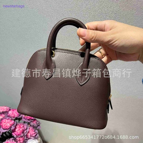 original edition 8a h designer bags for women saddle red evercolor leather minibolide solid cow carrying shou have logo
original edition 8a h designer bags for women saddle red evercolor leather minibolide solid cow carrying shou have logo