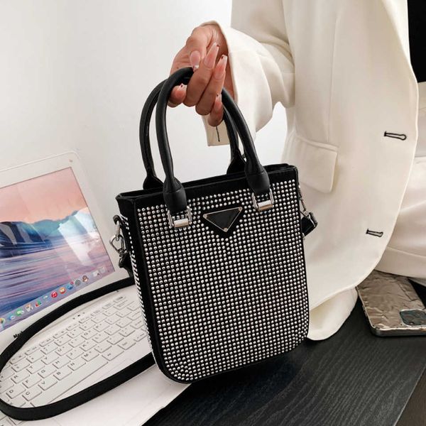 2023 new shoulder bag new texture rhinestone small square women's tote diamond set portable one shoulder crossbody baghigh
2023 new shoulder bag new texture rhinestone small square women's tote diamond set portable one shoulder crossbody baghigh