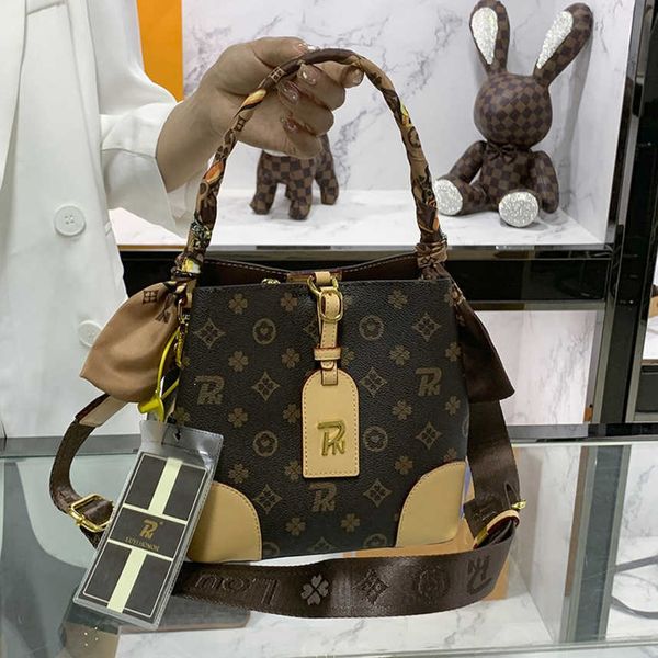 female bags 2023 versatile crossbody large capacity portable bucket bag ladies crossbody tote handbags for women
female bags 2023 versatile crossbody large capacity portable bucket bag ladies crossbody tote handbags for women