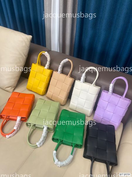 mini cassette tote bag ladies weave tote bag designer luxury crossbody bag shopper ladies hand bag size22-16cm
mini cassette tote bag ladies weave tote bag designer luxury crossbody bag shopper ladies hand bag size22-16cm