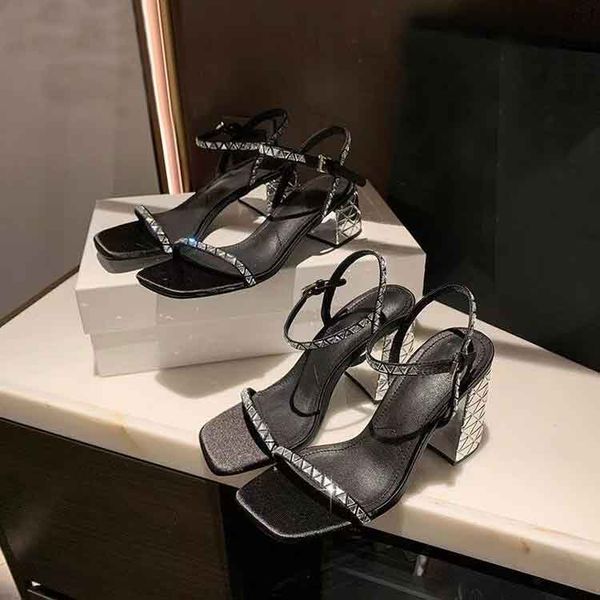 new square head sandals one line belt plus rhinestone thick heel designer metal buckle brand triangle label women peeptoe italy imported cow, Black
new square head sandals one line belt plus rhinestone thick heel designer metal buckle brand triangle label women peeptoe italy imported cow, Black