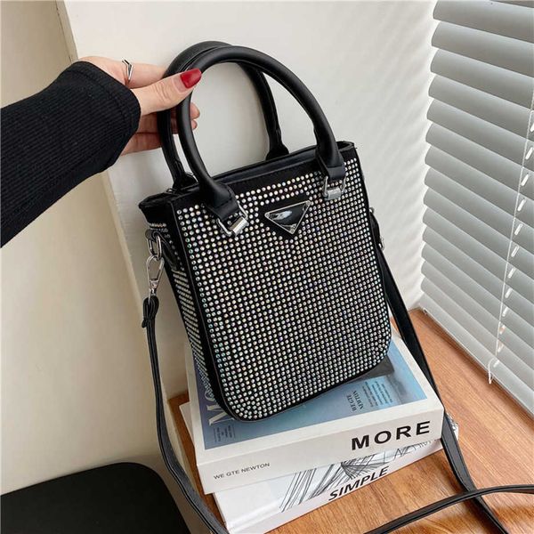 luxury handbag women new advanced water mobile phone women's tot diamond inlaid portable single shoulder diagonal baghigh
luxury handbag women new advanced water mobile phone women's tot diamond inlaid portable single shoulder diagonal baghigh