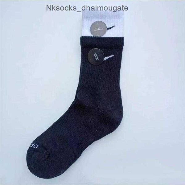 men's classic fashion socks women's hook brand stockings designers fake two pairs splicing high tube women men sports yoga breatha, Black
men's classic fashion socks women's hook brand stockings designers fake two pairs splicing high tube women men sports yoga breatha, Black