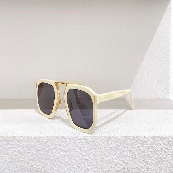 0103 mens sunglasses for women men sun glasses fashion style protects eyes uv400 lens with case261u, White;black
0103 mens sunglasses for women men sun glasses fashion style protects eyes uv400 lens with case261u, White;black