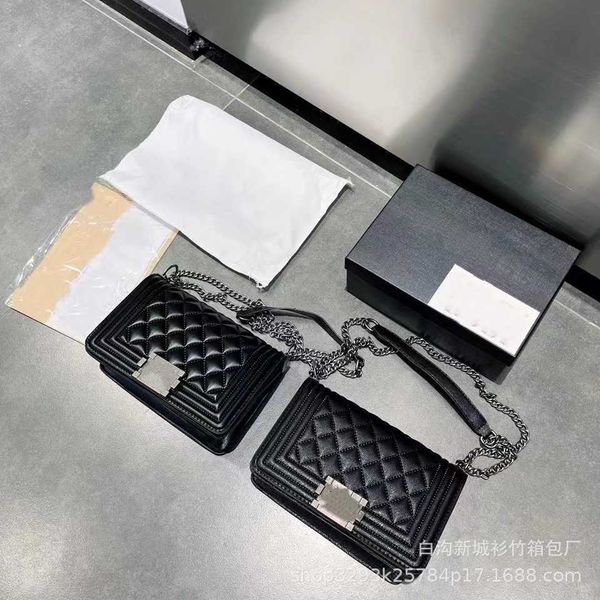 2023 new shoulder bag new messenger women's shoulder small fragrant caviar pattern spicy mom chain baghigh
2023 new shoulder bag new messenger women's shoulder small fragrant caviar pattern spicy mom chain baghigh
