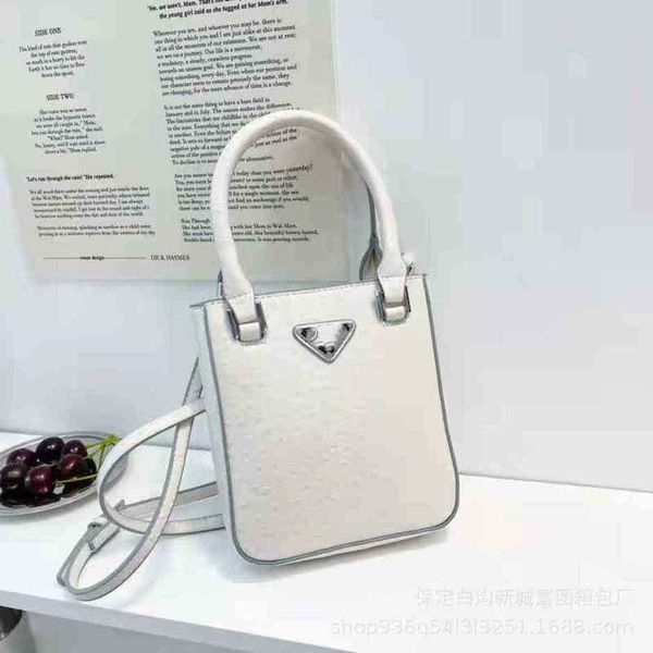 2023 new luxury fashion bag accessories open edge pearl river inverted tote with bright paint surface, singlehigh
2023 new luxury fashion bag accessories open edge pearl river inverted tote with bright paint surface, singlehigh