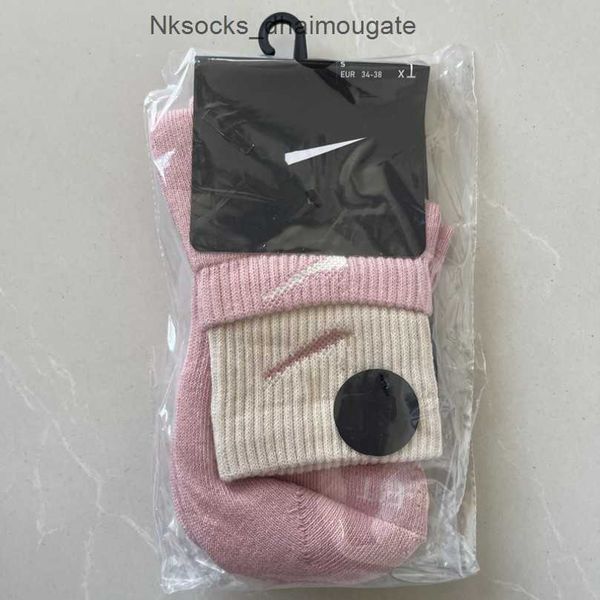 men's luxury fashion socks women's hook brand stockings designers fake two pairs splicing high tube women men sports yoga breathab, Black
men's luxury fashion socks women's hook brand stockings designers fake two pairs splicing high tube women men sports yoga breathab, Black