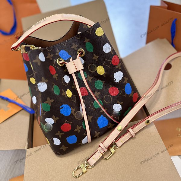 23 womens luxurys designers puffer totes bag handbags flowers shouder crossbody women handbag embossed flowers with color dot pouch purse 25
23 womens luxurys designers puffer totes bag handbags flowers shouder crossbody women handbag embossed flowers with color dot pouch purse 25