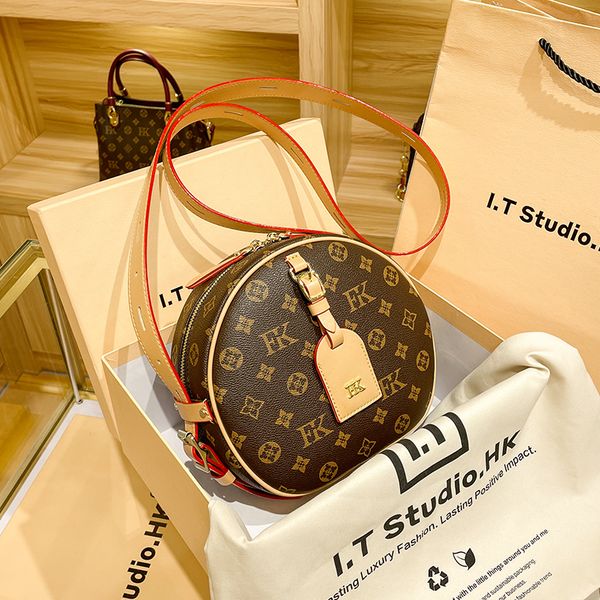 round cake bag women's leather messenger bag round small bag single shoulder women's bag 2023 spring and summer new m45647 m52294
round cake bag women's leather messenger bag round small bag single shoulder women's bag 2023 spring and summer new m45647 m52294