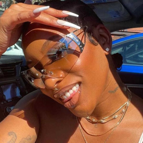 french one-piece sunglasses with diamond in the middle of the millennium y2k spicy girls sunglasses futuristic glasses, White;black
french one-piece sunglasses with diamond in the middle of the millennium y2k spicy girls sunglasses futuristic glasses, White;black