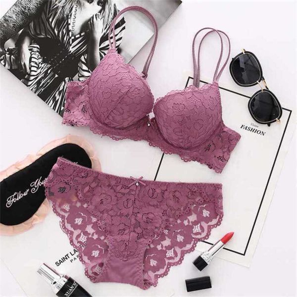 women's lace suit underwear back deep v small chest gathered comfortable and breathable bra, Red;black
women's lace suit underwear back deep v small chest gathered comfortable and breathable bra, Red;black