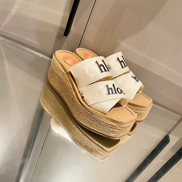 2023 branded women platform designer mule in canvas leather flat espadrille fashion summer beach high heels 35-40, Black
2023 branded women platform designer mule in canvas leather flat espadrille fashion summer beach high heels 35-40, Black