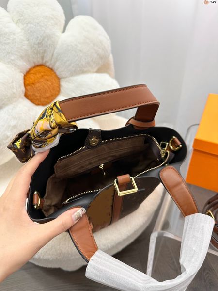 middle small tote basket inclined shoulder bag web celebrity style fashion and practical urban handbags high quality
middle small tote basket inclined shoulder bag web celebrity style fashion and practical urban handbags high quality
