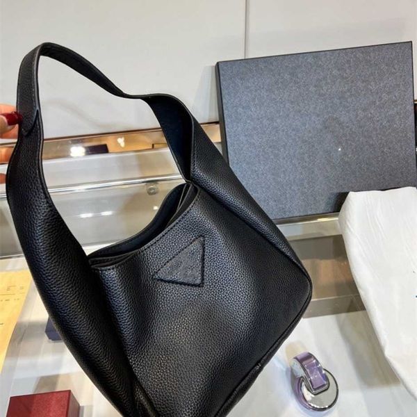 2023 new luxury fashion bag lovely bucket cabe basket tot armpit soft light handbag large capacityhigh
2023 new luxury fashion bag lovely bucket cabe basket tot armpit soft light handbag large capacityhigh