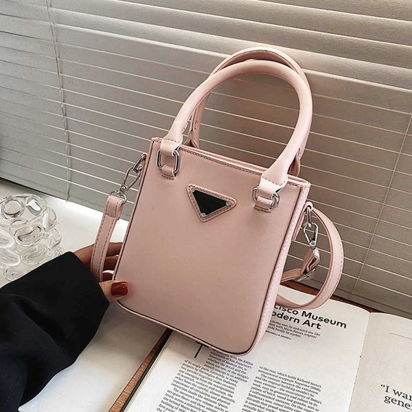 luxury fashion bag small new messenger women's summer versatile ins niche portable tote baghigh
luxury fashion bag small new messenger women's summer versatile ins niche portable tote baghigh