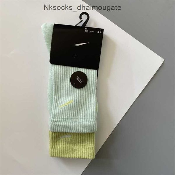 luxury fashion men's socks women's hook brand stockings designers fake two pairs splicing high tube women men sports yoga breathab, Black
luxury fashion men's socks women's hook brand stockings designers fake two pairs splicing high tube women men sports yoga breathab, Black
