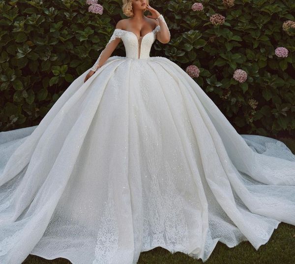 luxury ball gown wedding dresses long sleeves v neck off shoulder sequins appliques beaded 3d lace ruffles diamond bridal gowns plus size cu, White
luxury ball gown wedding dresses long sleeves v neck off shoulder sequins appliques beaded 3d lace ruffles diamond bridal gowns plus size cu, White