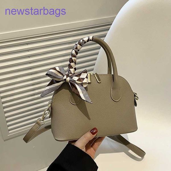 h designer bags for women exquisite small bag women's 2023 summer new fashion versatile messenger fashion han have logo
h designer bags for women exquisite small bag women's 2023 summer new fashion versatile messenger fashion han have logo