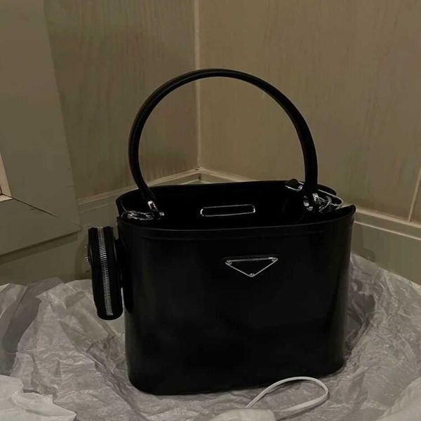 luxury fashion bag bucket female new net red same heavy industry commuter versatile portable broadband single shoulder diagonal straddle mot
luxury fashion bag bucket female new net red same heavy industry commuter versatile portable broadband single shoulder diagonal straddle mot