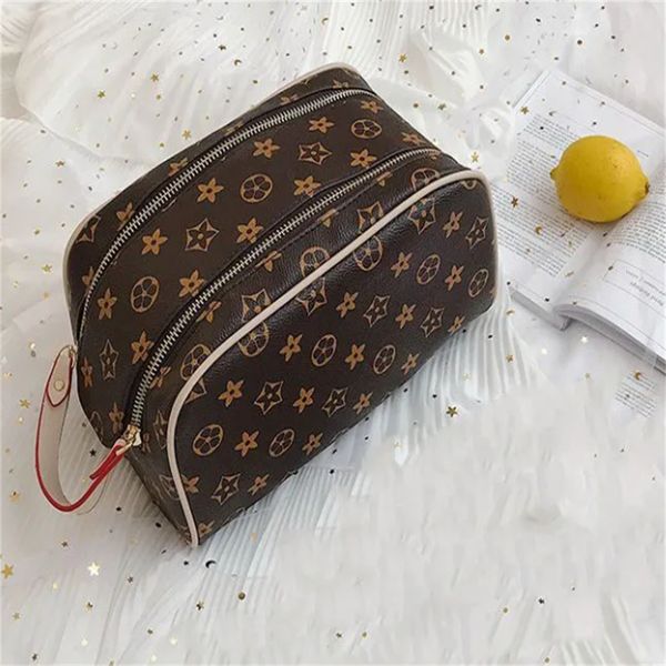 double zipper men travelling toilet bag designer women wash large capacity cosmetic bags toiletry pouch makeup bags louiseing purse crossbod
double zipper men travelling toilet bag designer women wash large capacity cosmetic bags toiletry pouch makeup bags louiseing purse crossbod