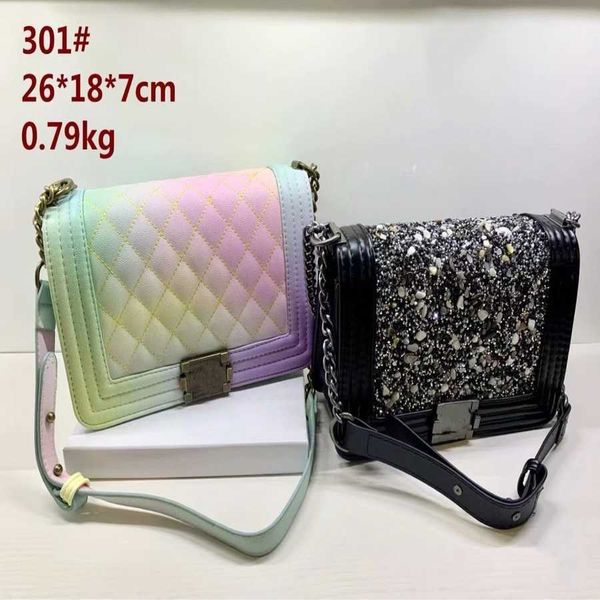 70% 2023 new shoulder bag syntic lear zipper pocket in middle the lock catch small square style rhombic soft face messenger baghigh
70% 2023 new shoulder bag syntic lear zipper pocket in middle the lock catch small square style rhombic soft face messenger baghigh