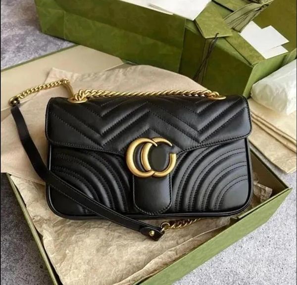 2022 handbag designer women shoulder bags leather louiseitys viutonitys heart style gold chain womens, Red;black
2022 handbag designer women shoulder bags leather louiseitys viutonitys heart style gold chain womens, Red;black